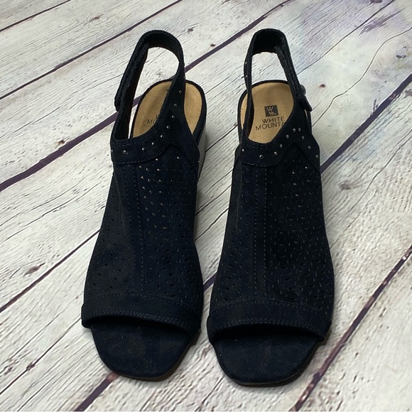 WHITE MOUNTAIN Black Fabric Sandals - Picture 6 of 8